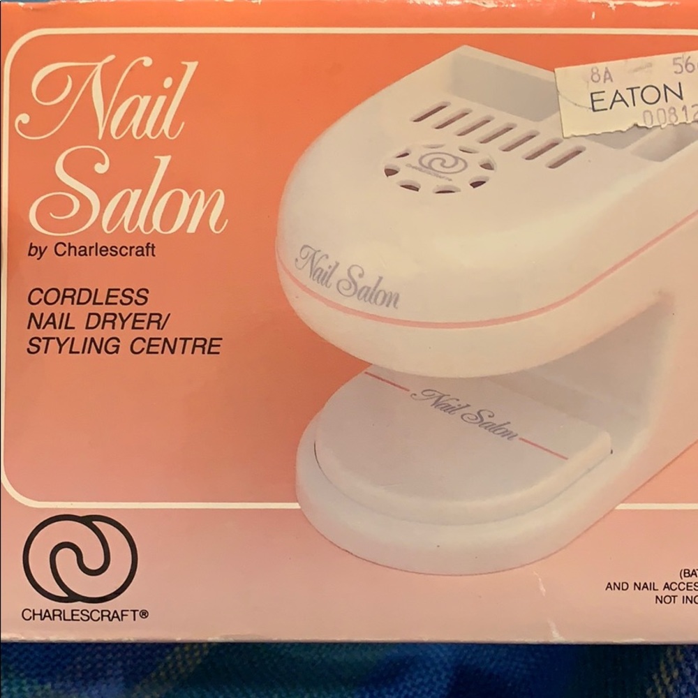 Mini nail dryer battery operated